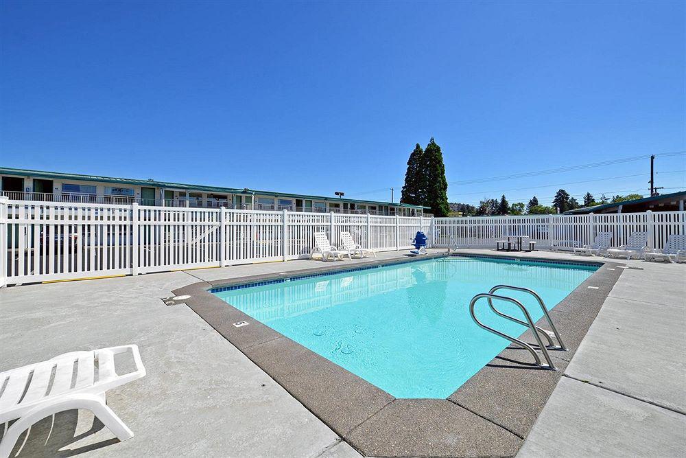 Motel 6-Bend, Or Exterior foto